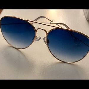 Blue ombré sunglasses